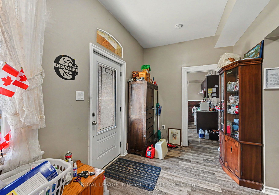 48-elmsley-street-s-smiths-falls-ontario-x13723672