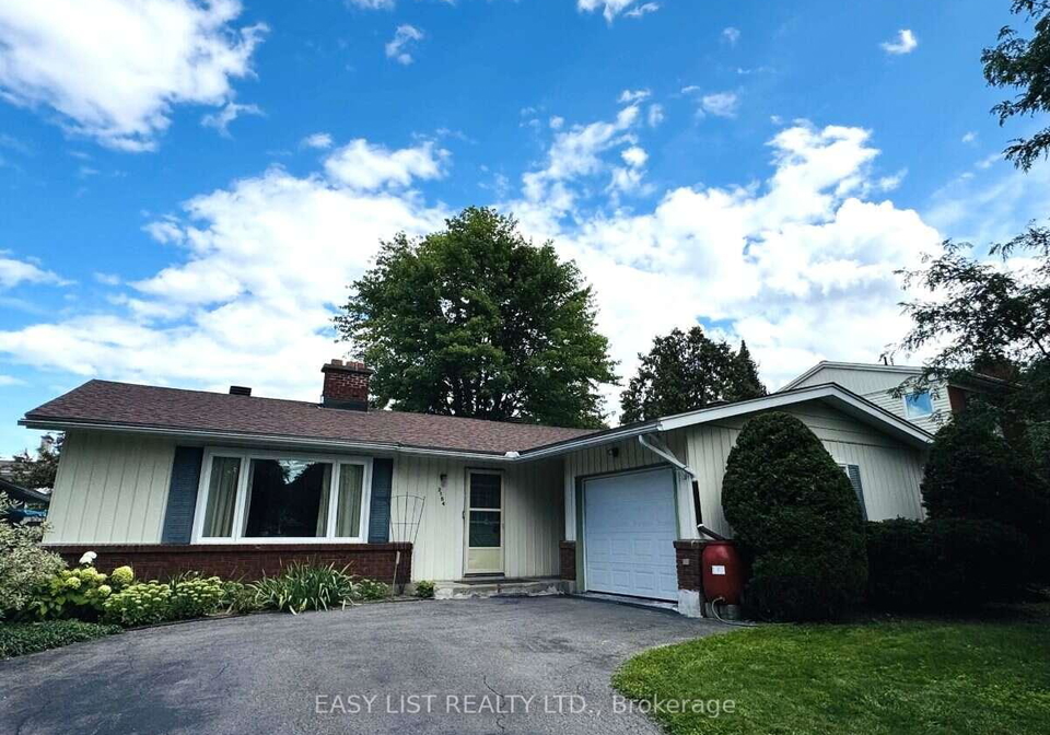 2154-dutton-crescent-ottawa-ontario-x13723686