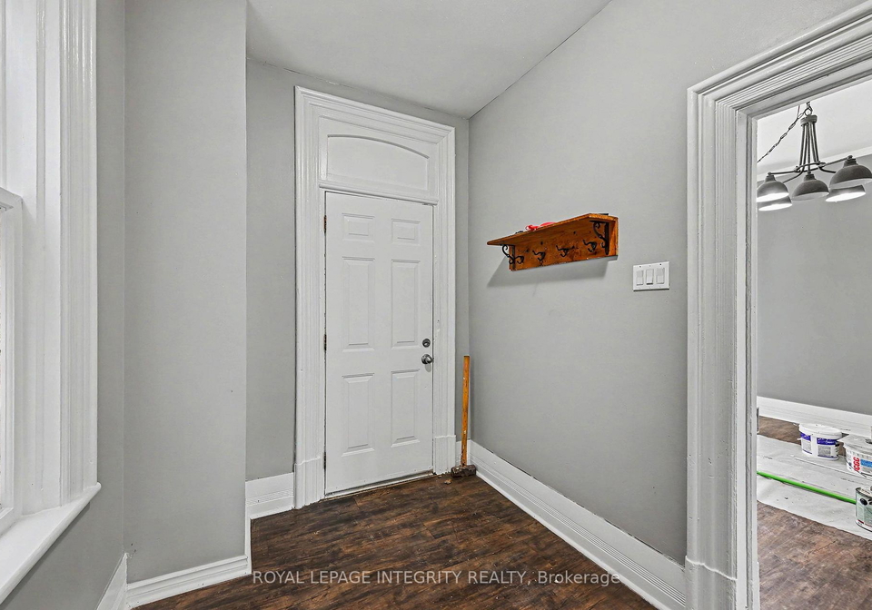 42-elmsley-street-s-smiths-falls-ontario-x13724028