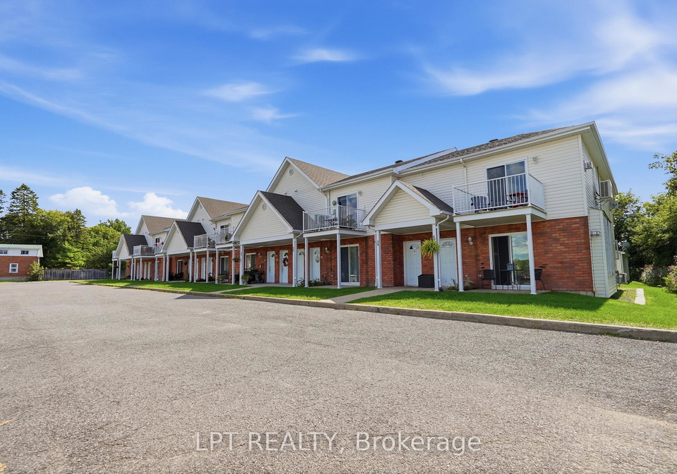 pendleton-street-champlain-ontario-x13724048
