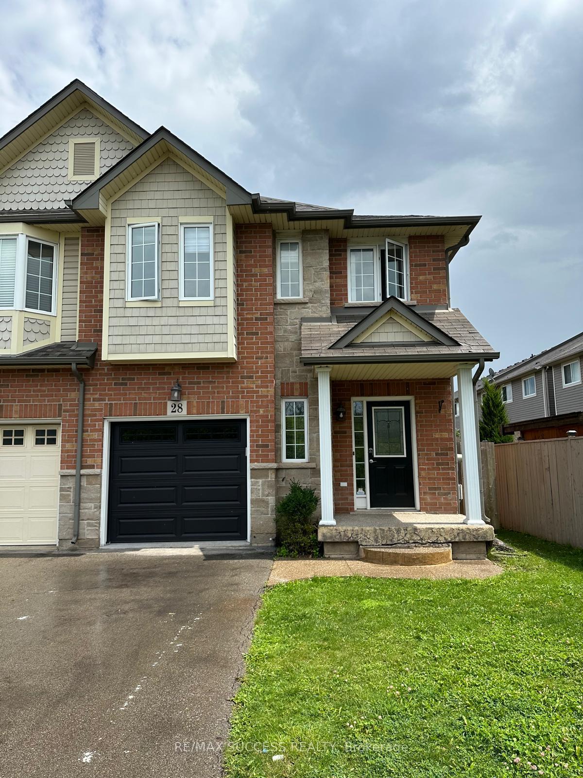 28-dartmouth-gate-hamilton-ontario-x13724156