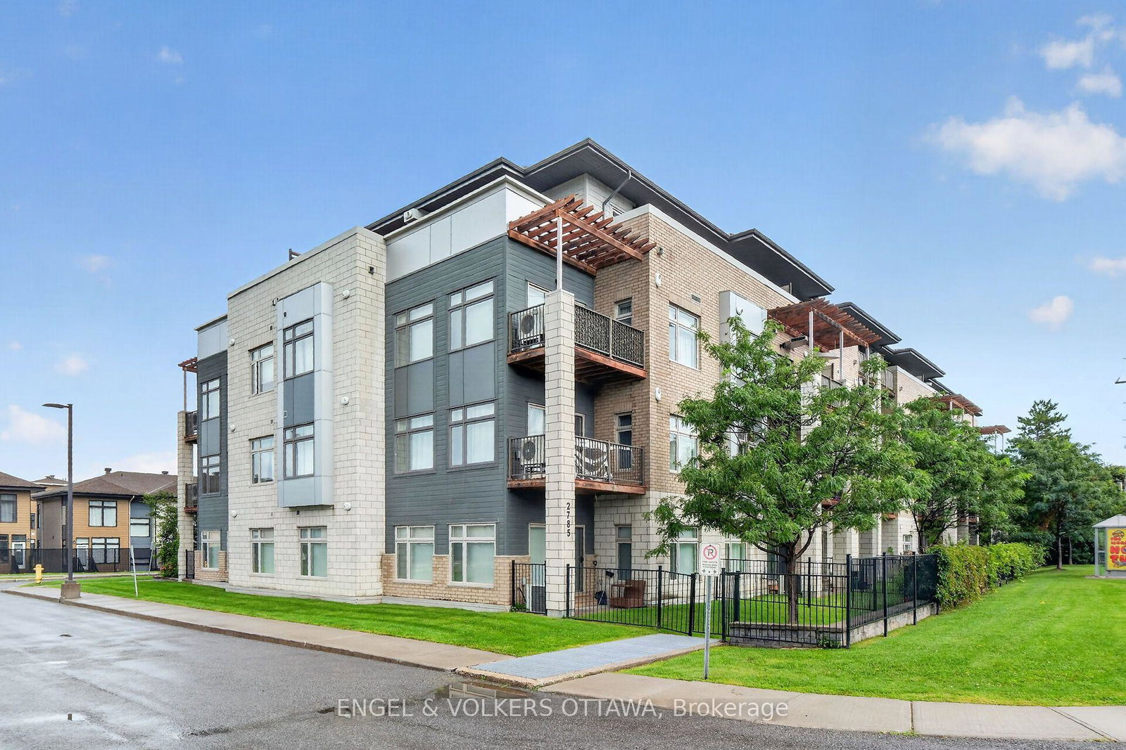 2785-baseline-road-ottawa-ontario-x13724166