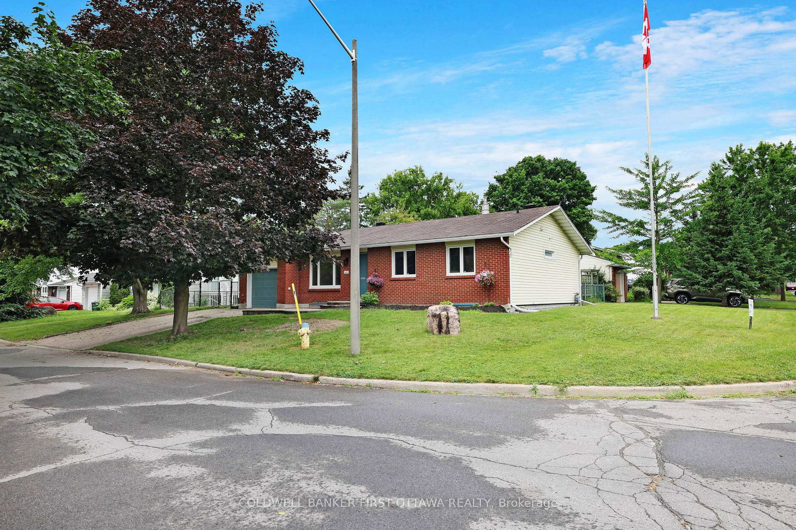 1401-metz-crescent-ottawa-ontario-x13724428