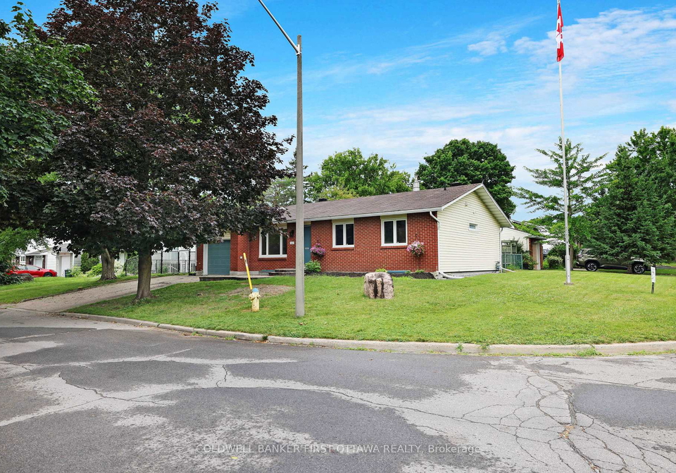 1401-metz-crescent-ottawa-ontario-x13724428