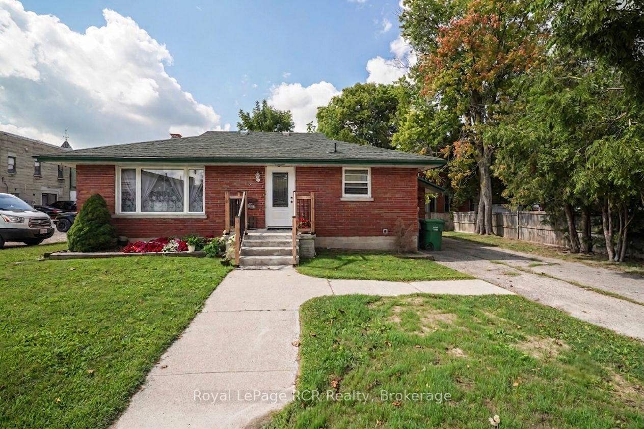 16-patrick-street-w-north-huron-ontario-x13724470