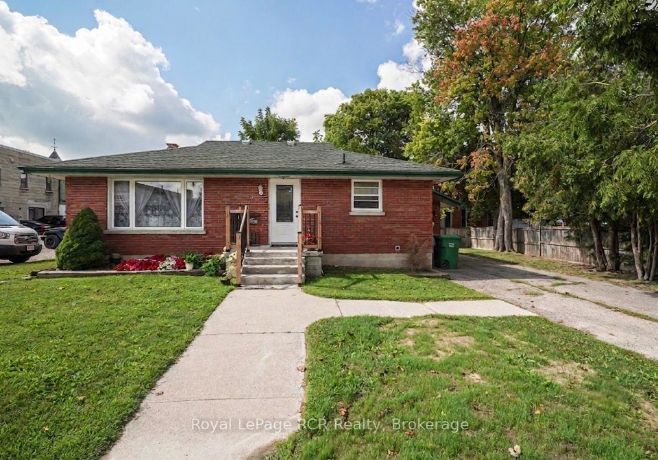 16-patrick-street-w-north-huron-ontario-x13724470