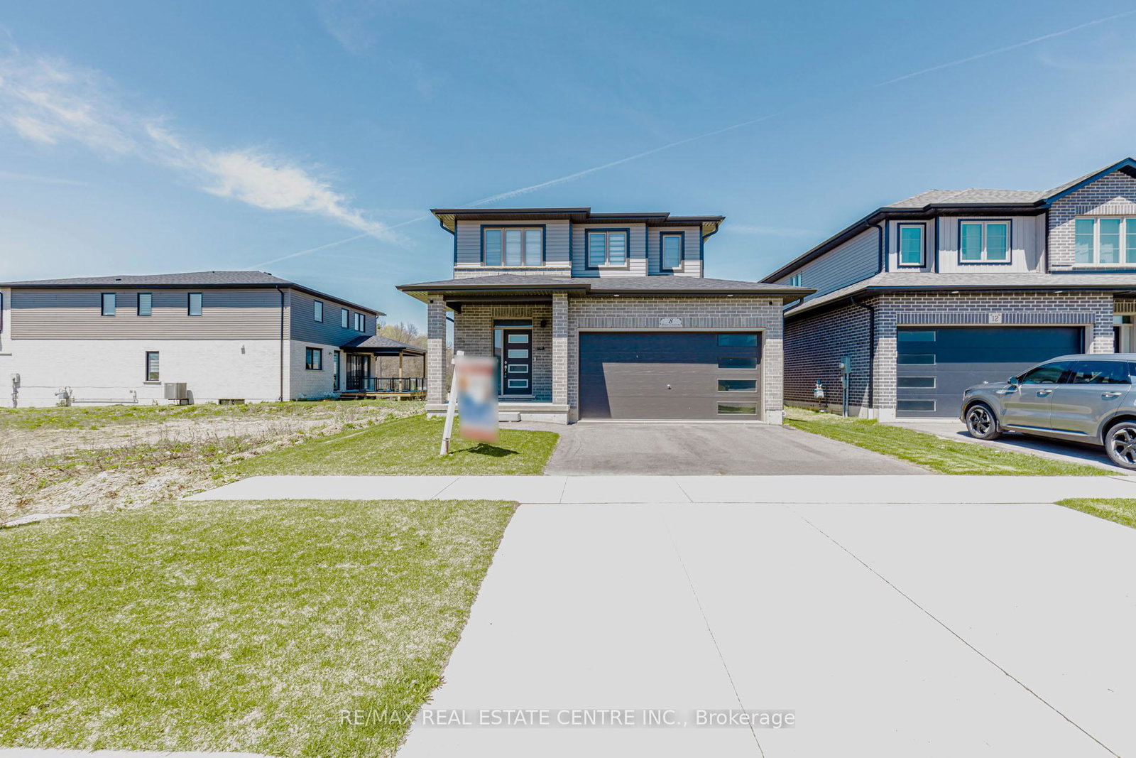 8-moon-crescent-cambridge-ontario-x13724510
