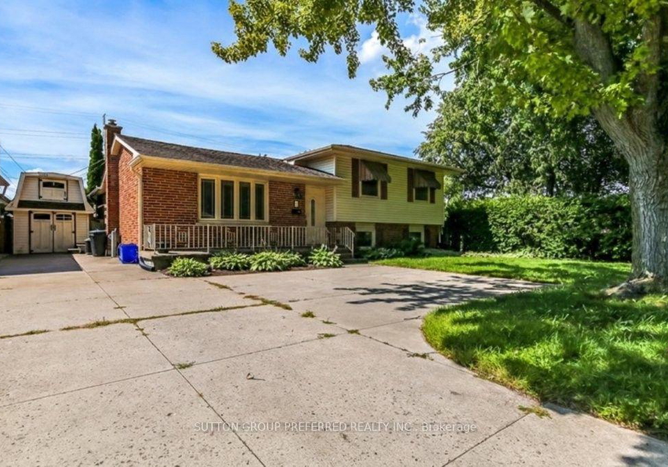 1-pickwick-place-london-east-ontario-x13724542