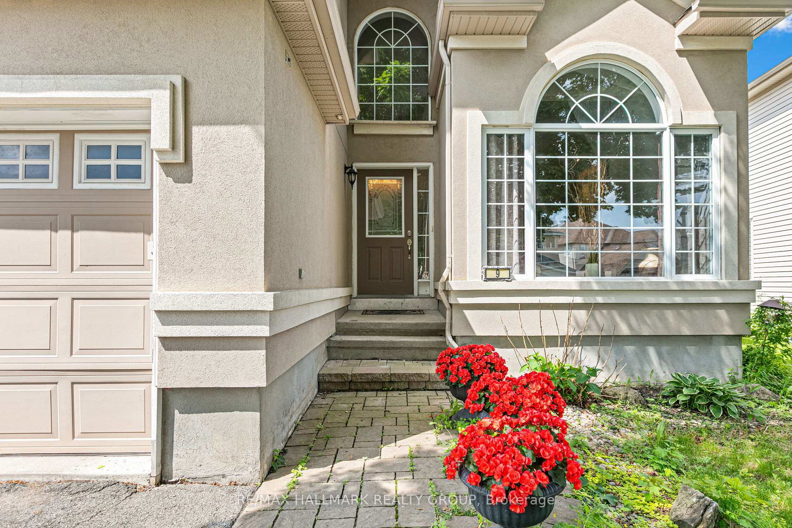 9-blackshire-circle-ottawa-ontario-x13724546