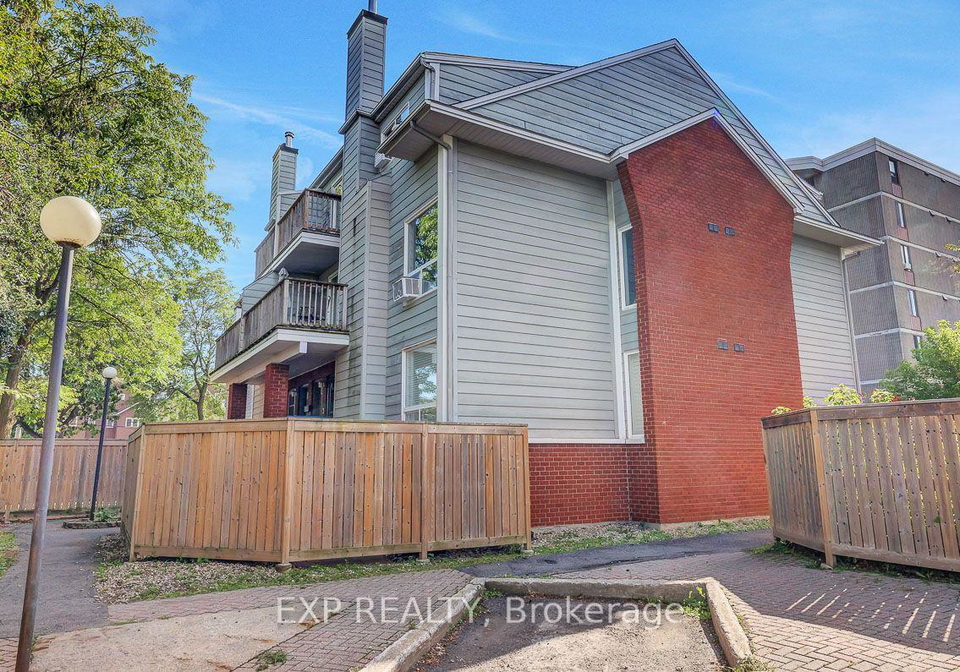 20-hart-avenue-ottawa-ontario-x13724558