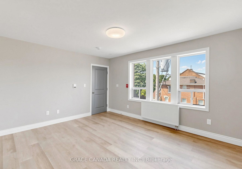 71-sanford-avenue-s-hamilton-ontario-x13724980