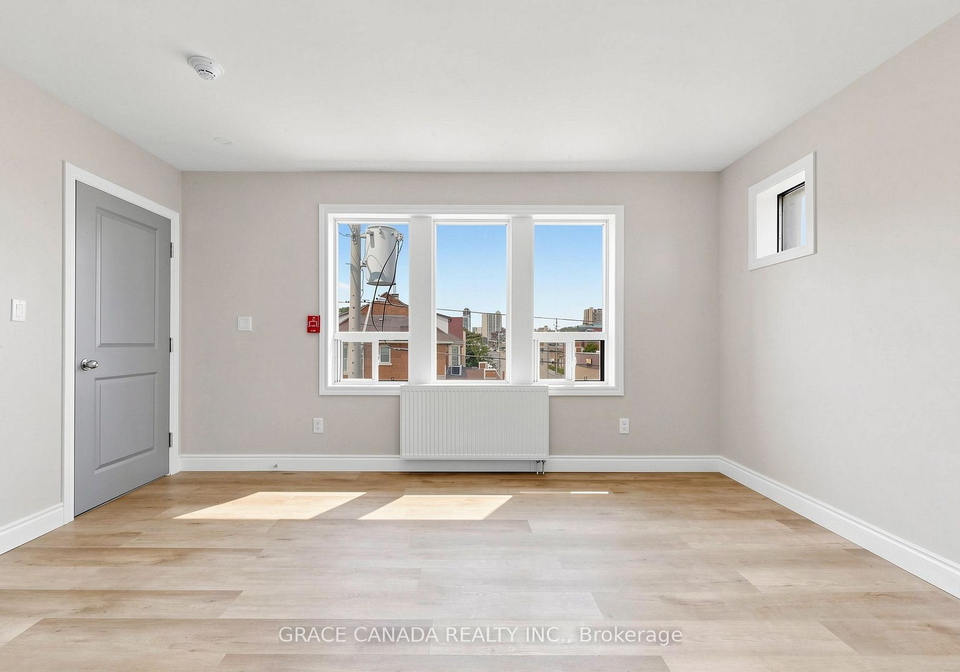 71-sanford-avenue-s-hamilton-ontario-x13724980
