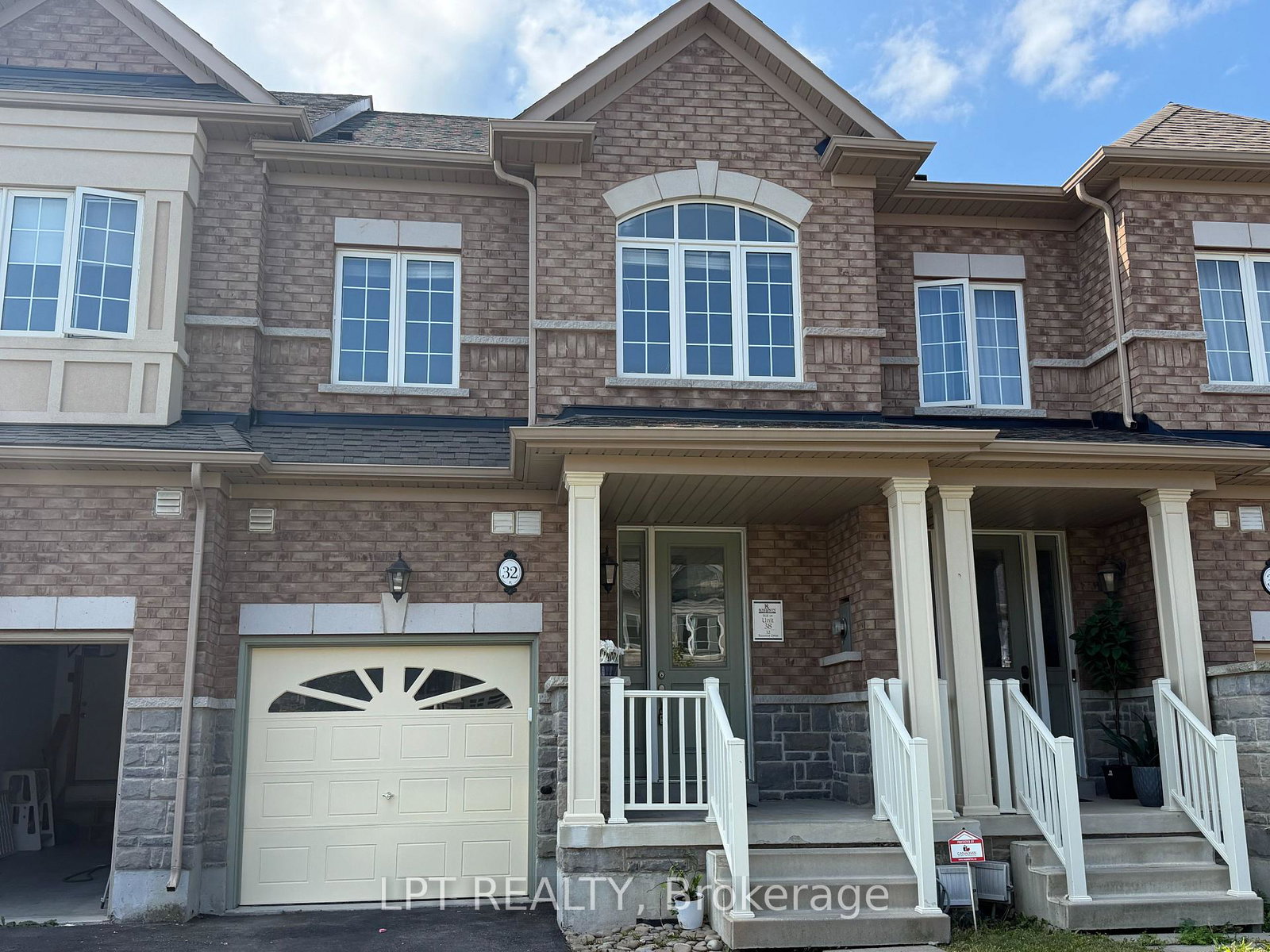 32-bayonne-drive-hamilton-ontario-x13725270