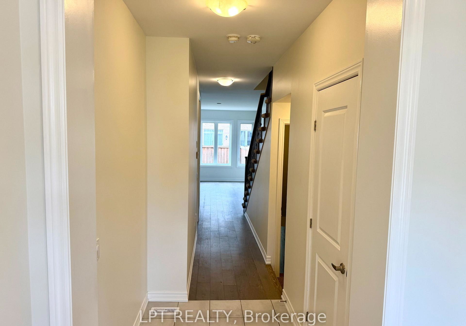 32-bayonne-drive-hamilton-ontario-x13725270