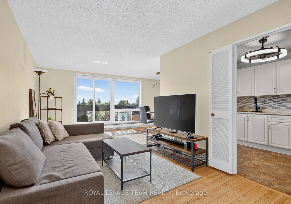 1505-baseline-road-ottawa-ontario-x13725386