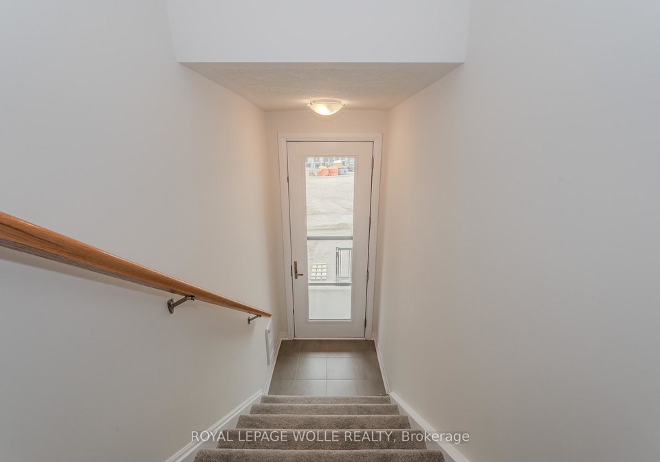 142-foamflower-place-waterloo-ontario-x13725448