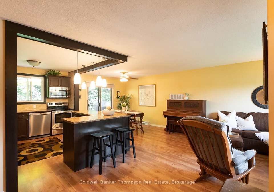 151-main-street-w-huntsville-ontario-x13725466