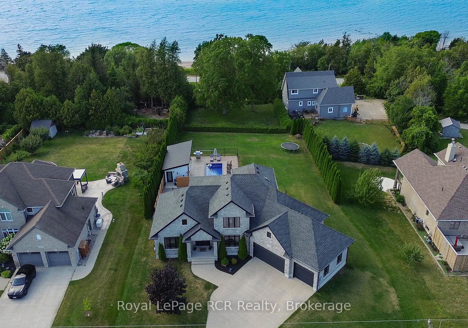 906-parkplace-place-huron-kinloss-ontario-x13725532