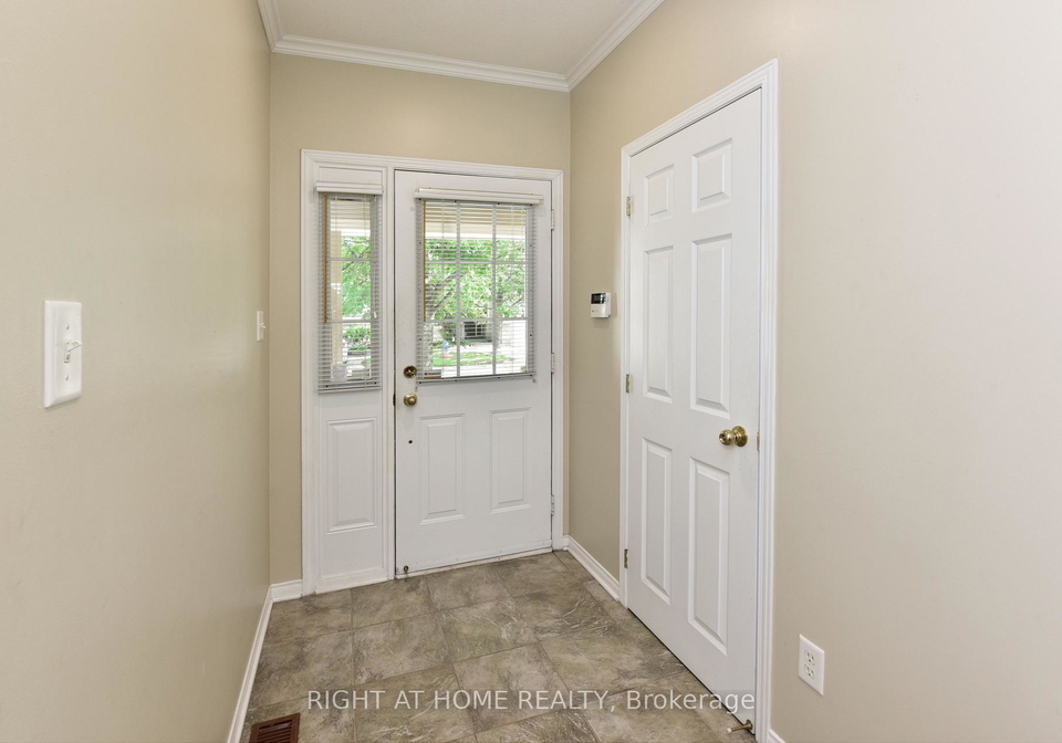 118-braddock-private-ottawa-ontario-x13725644