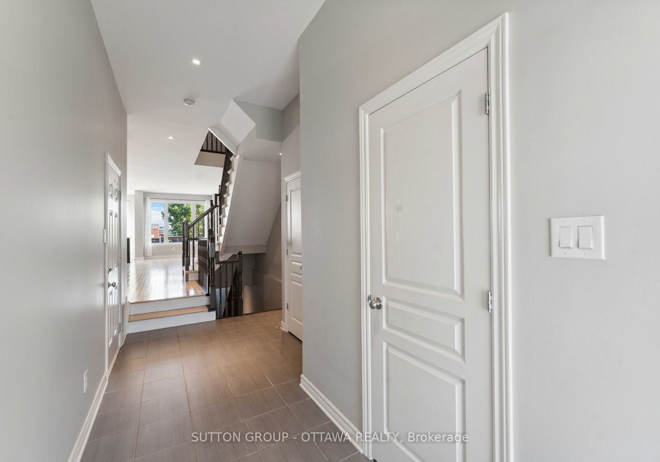 136-mattingly-way-ottawa-ontario-x13725758