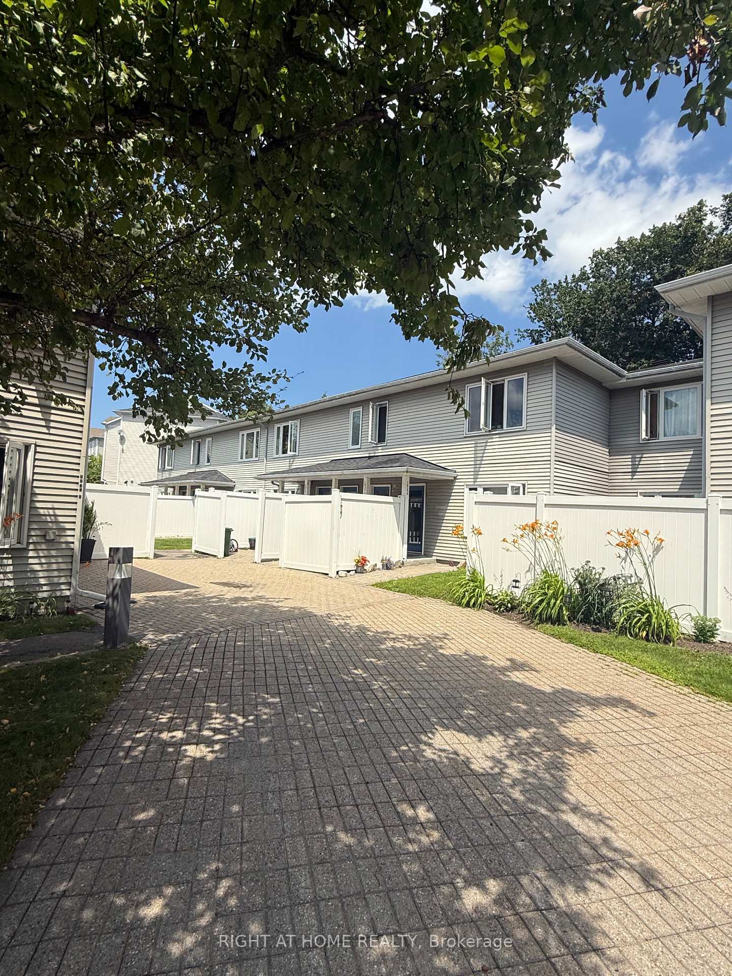 1035-cummings-avenue-ottawa-ontario-x13726226