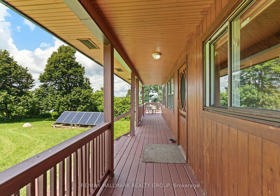 0-corn-island-front-of-yonge-ontario-x13726612