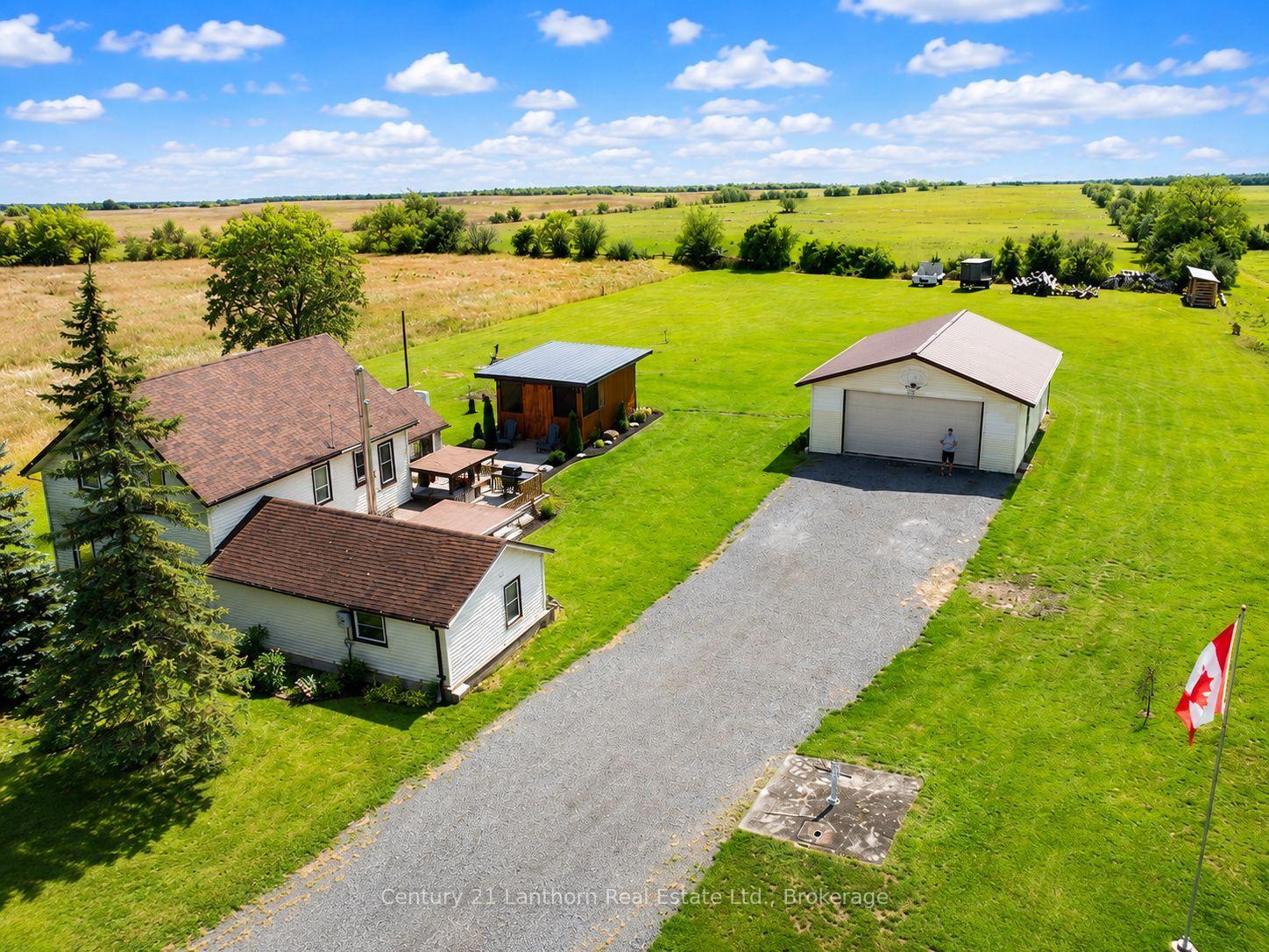 1039-christian-road-prince-edward-county-ontario-x13726628