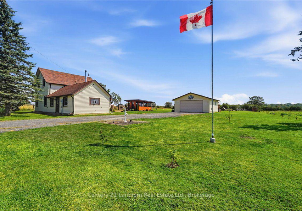 1039-christian-road-prince-edward-county-ontario-x13726628