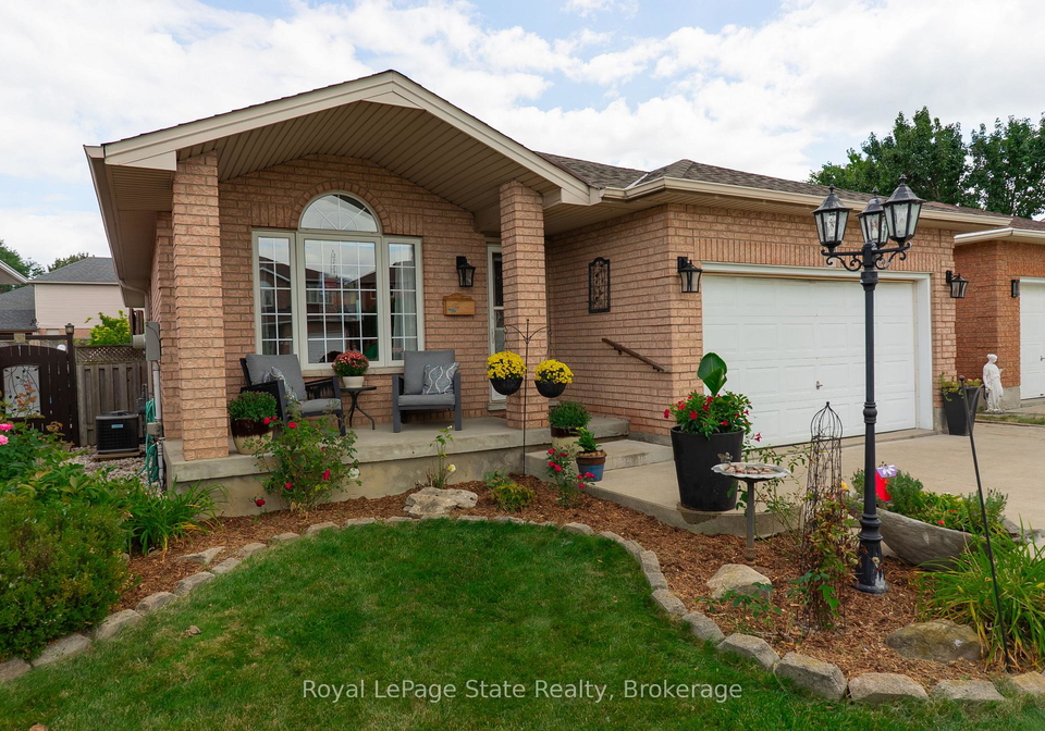 54-republic-avenue-hamilton-ontario-x13726640