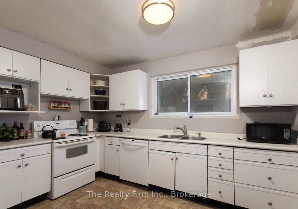 28-nethercott-drive-stratford-ontario-x13726652