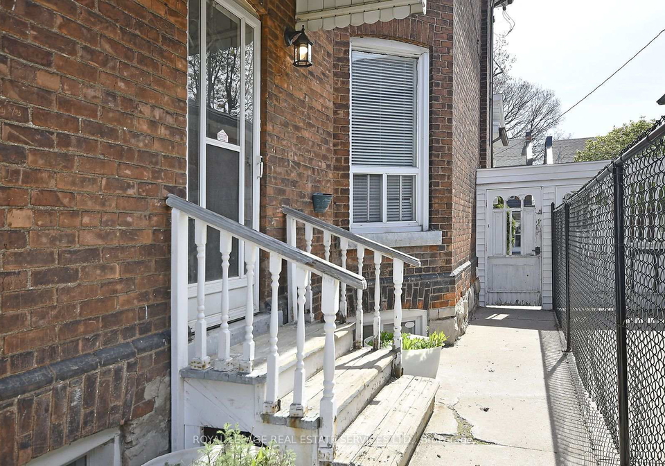 47-emerald-avenue-n-hamilton-ontario-x13726818