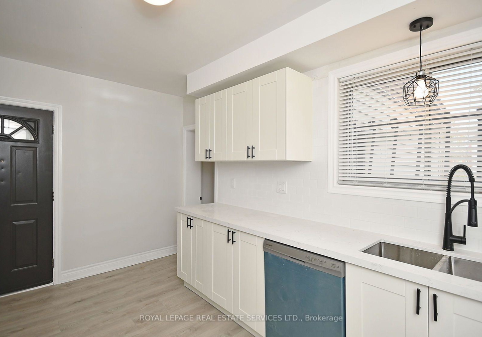 47-emerald-avenue-n-hamilton-ontario-x13726818