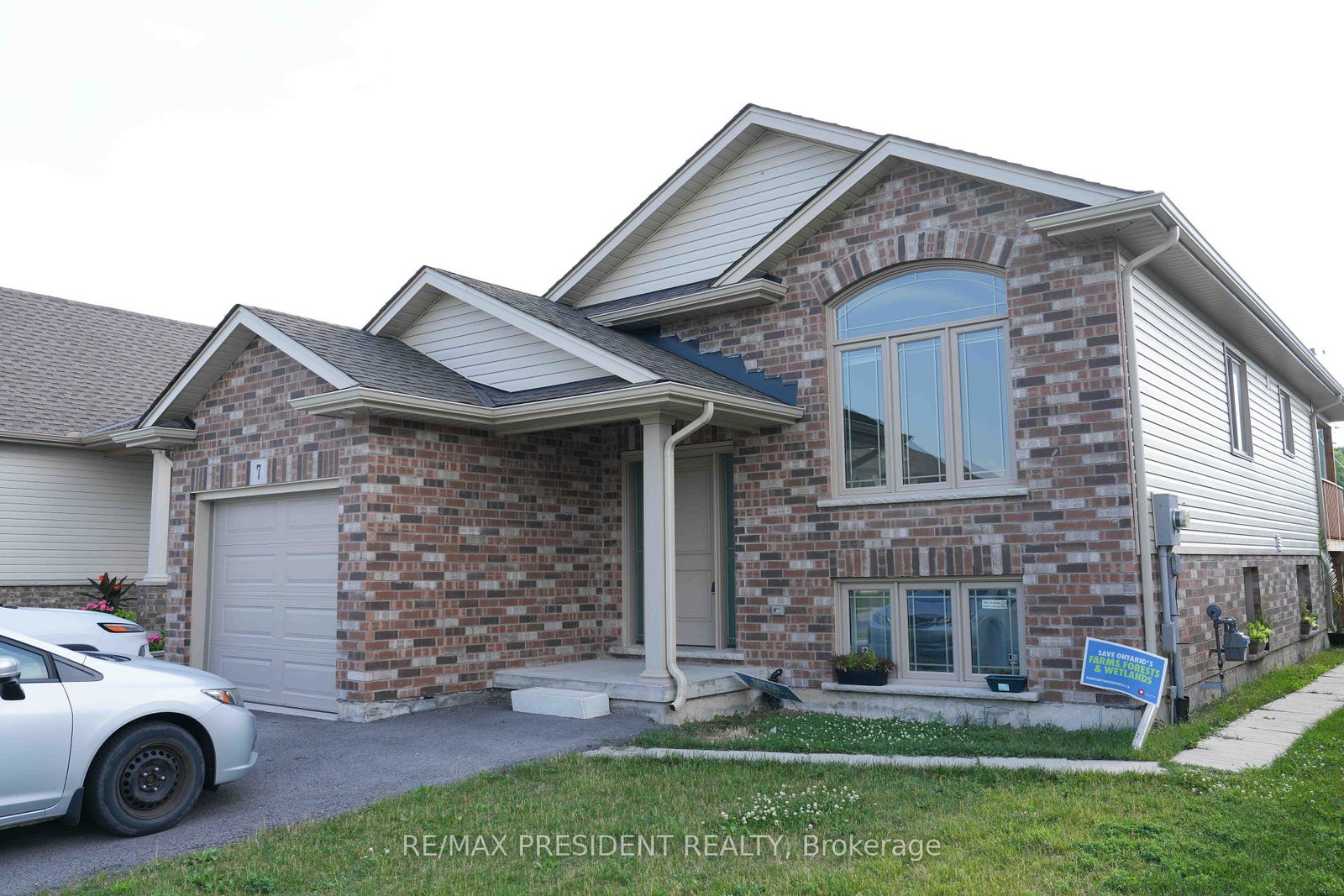 7-berkshire-drive-st-catharines-ontario-x13727088