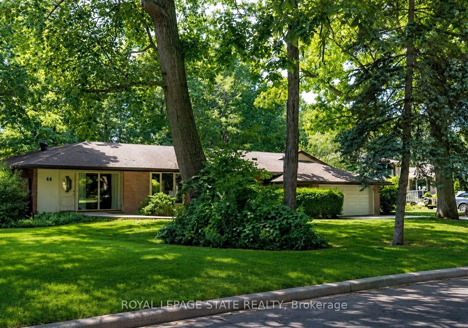 44-colquhoun-crescent-hamilton-ontario-x13727200