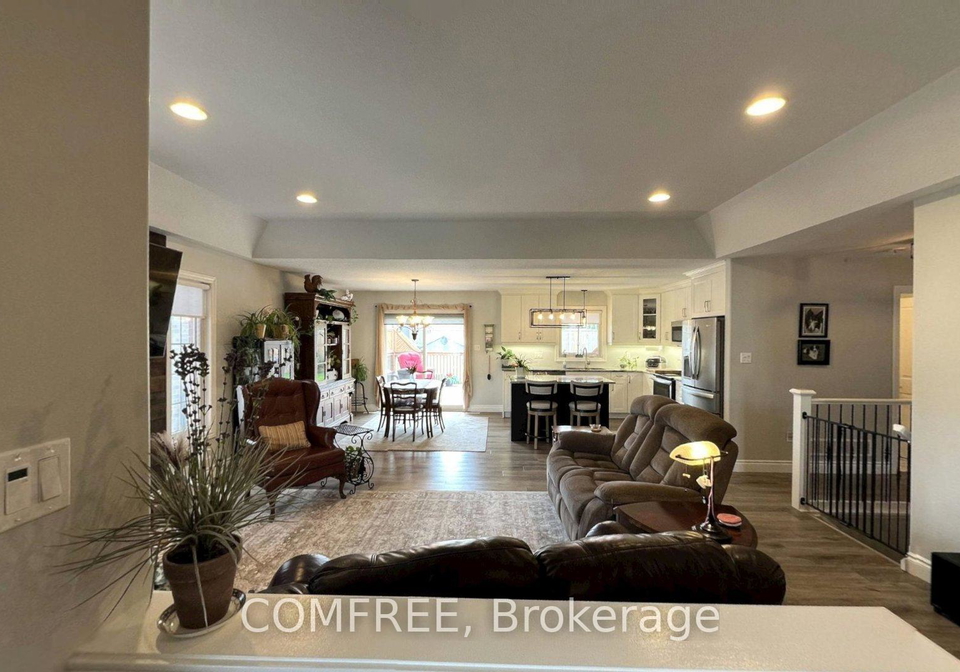 145-spencer-avenue-lucan-biddulph-ontario-x13727566