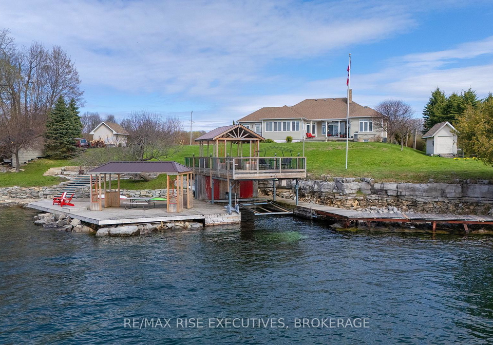255-good-friend-drive-frontenac-islands-ontario-x13727608