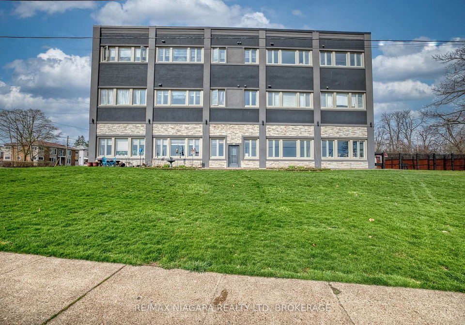 2-lewis-street-fort-erie-ontario-x13727660