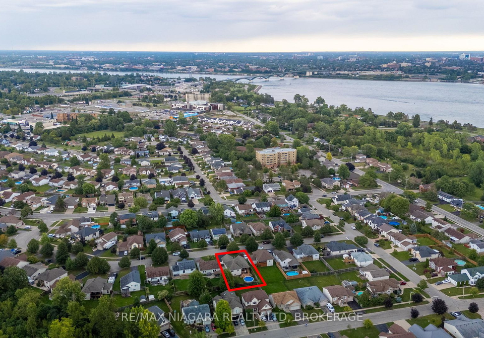 865-canada-drive-fort-erie-ontario-x13727808
