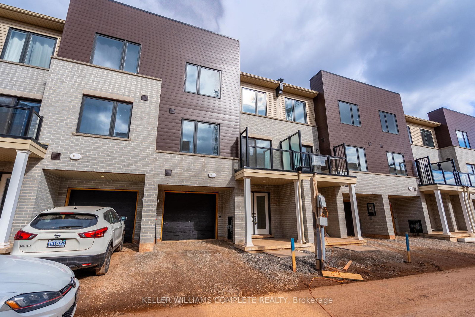 23-dryden-lane-hamilton-ontario-x13728036