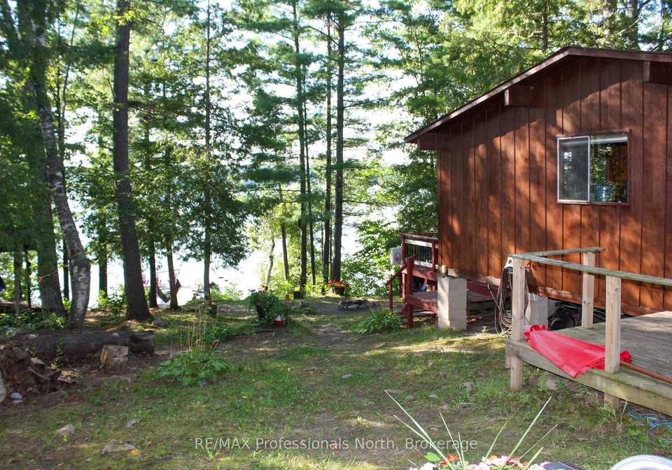 23-fire-route-35-trent-lakes-ontario-x13728050