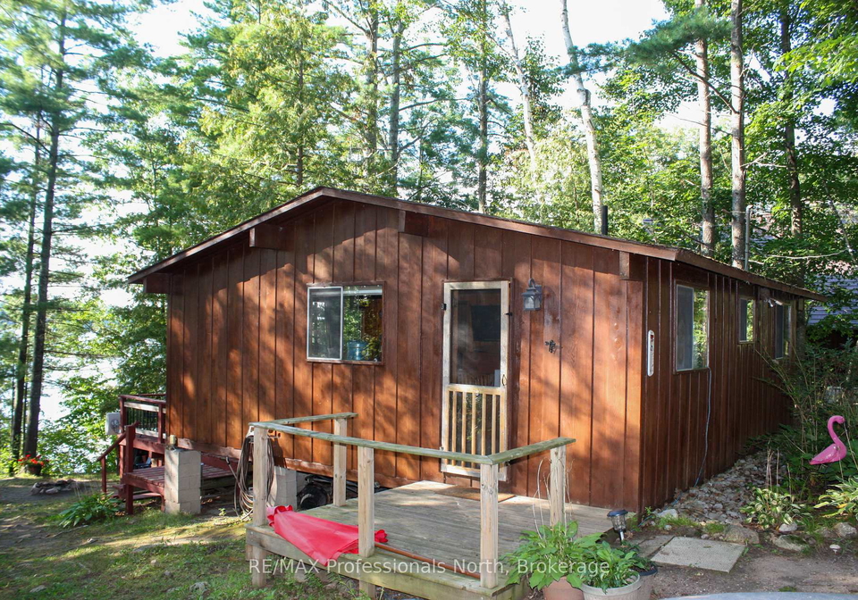 23-fire-route-35-trent-lakes-ontario-x13728050