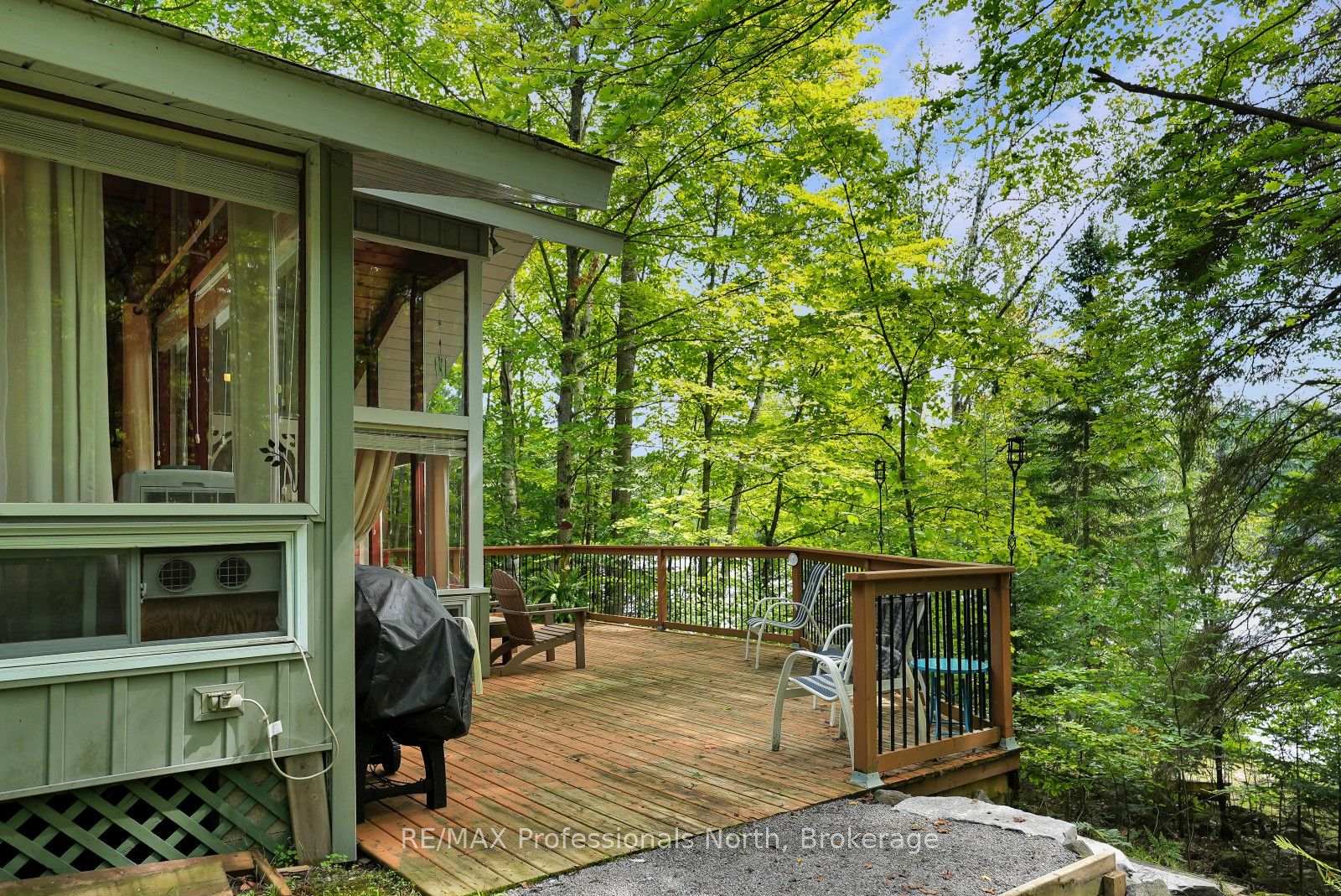1041-penny-lane-dysart-et-al-ontario-x13728062