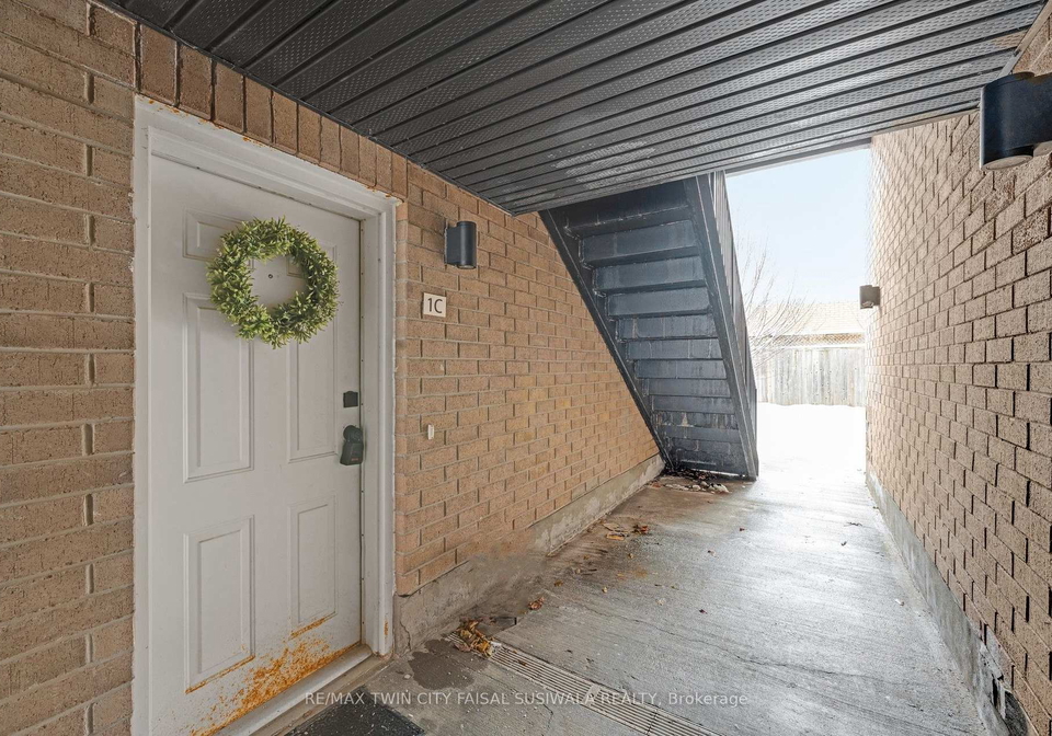 185-windale-crescent-kitchener-ontario-x13728292