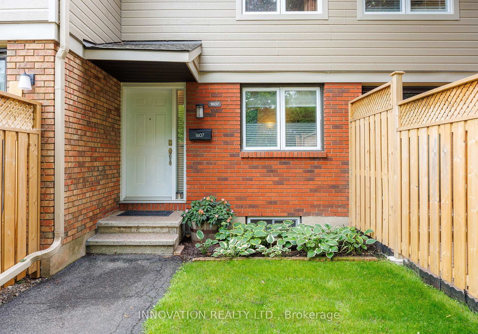 1607-sommet-place-ottawa-ontario-x13728364