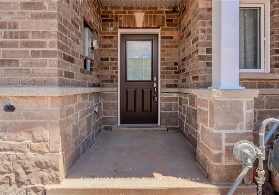 91-pinot-crescent-hamilton-ontario-x13728366