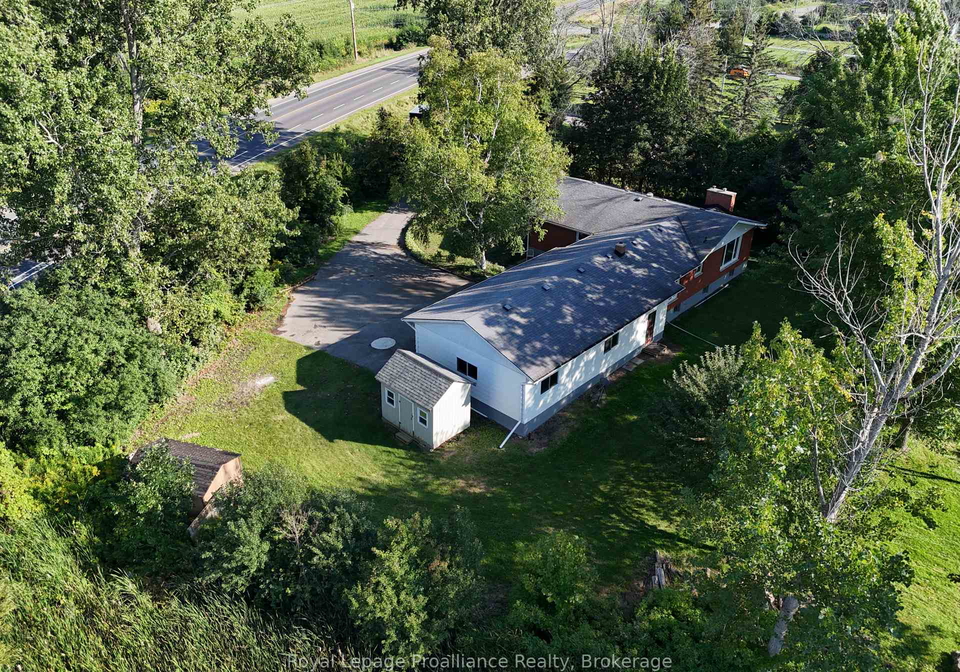 311e-county-road-29-prince-edward-county-ontario-x13728772