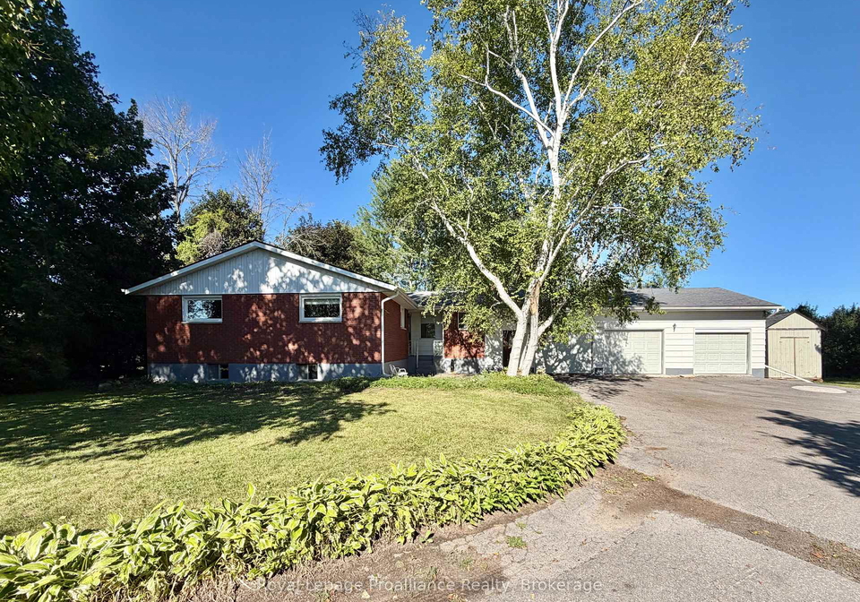 311e-county-road-29-prince-edward-county-ontario-x13728772