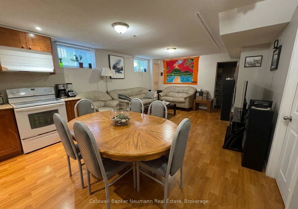 42-hill-trail-guelph-ontario-x13728846