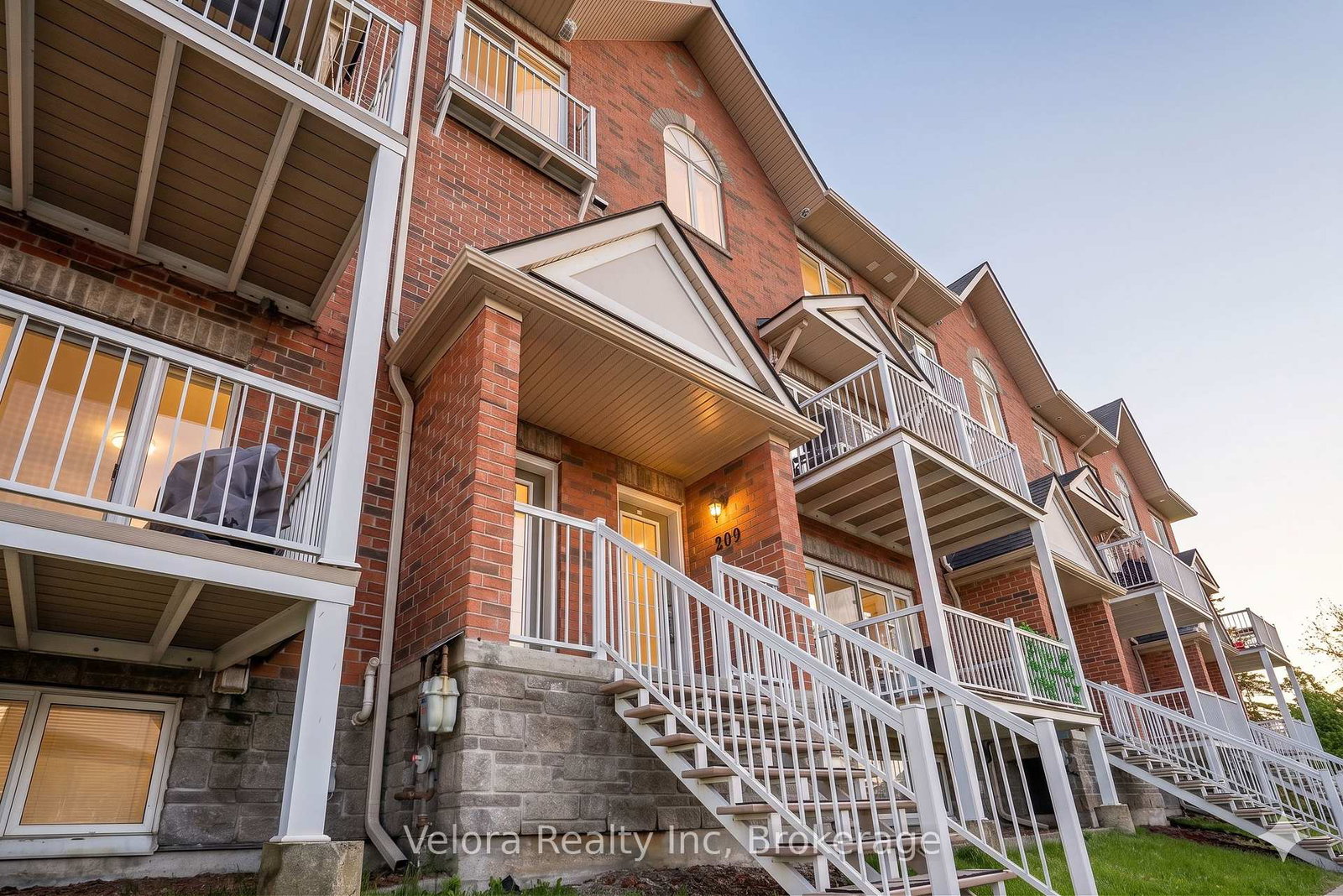 3275-saint-joseph-boulevard-ottawa-ontario-x13728862