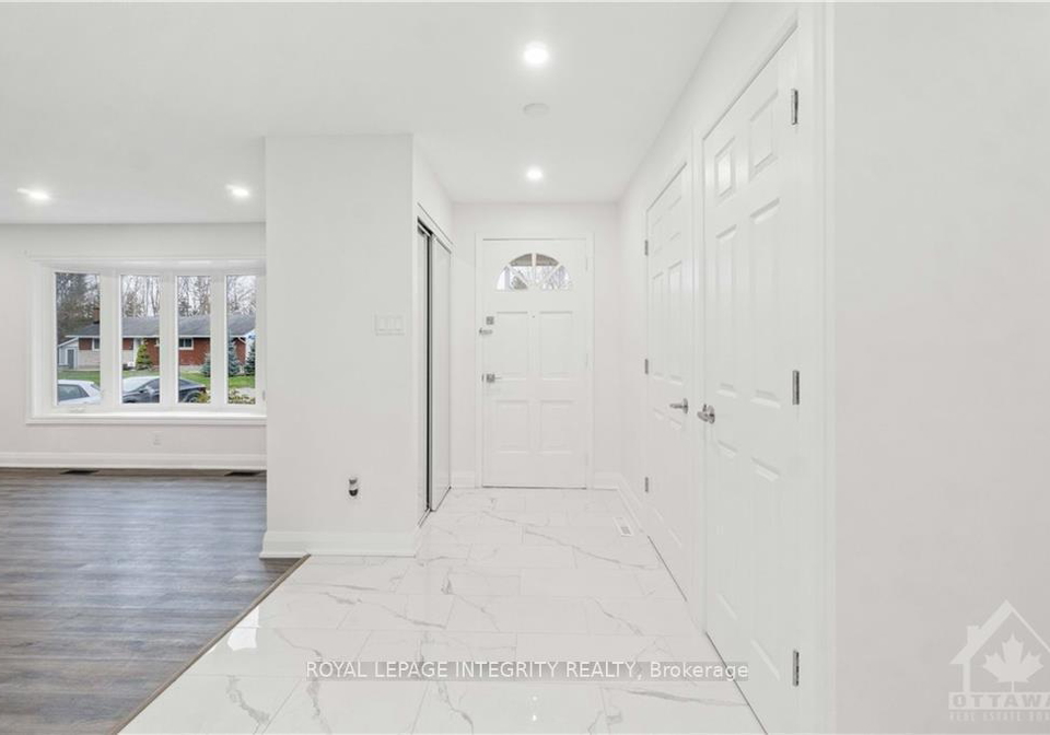 25-newhaven-street-ottawa-ontario-x13728882